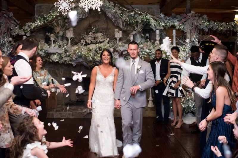 the-lodge-winter-wedding